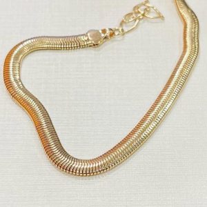 Hunterdon Herringbone Bracelet: Liquid Gold Effect, Sleek Modern Luxury
